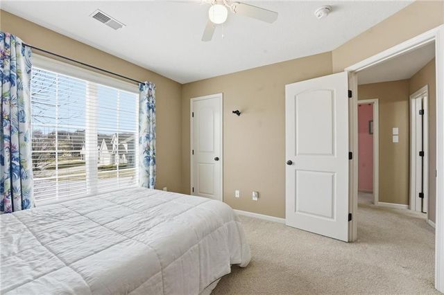 9407 N Laurel Avenue, Kansas City, MO 64157