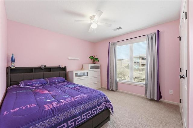 9407 N Laurel Avenue, Kansas City, MO 64157