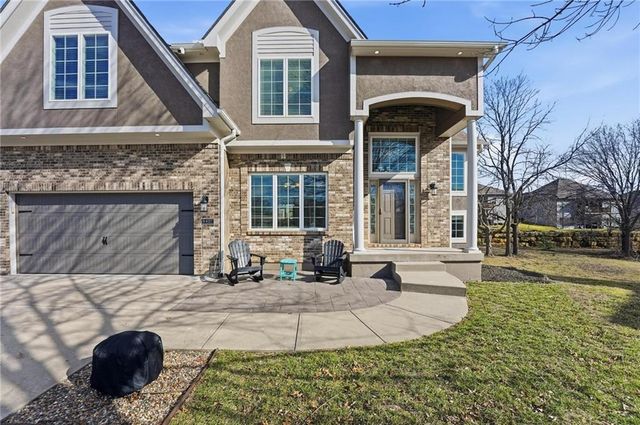 9407 N Laurel Avenue, Kansas City, MO 64157