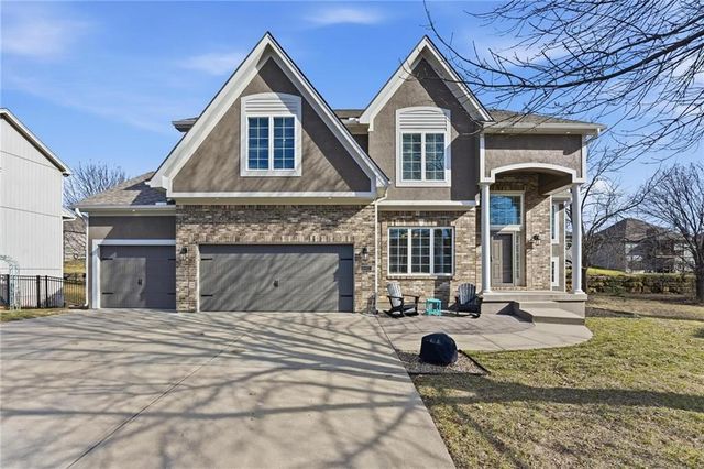 9407 N Laurel Avenue, Kansas City, MO 64157