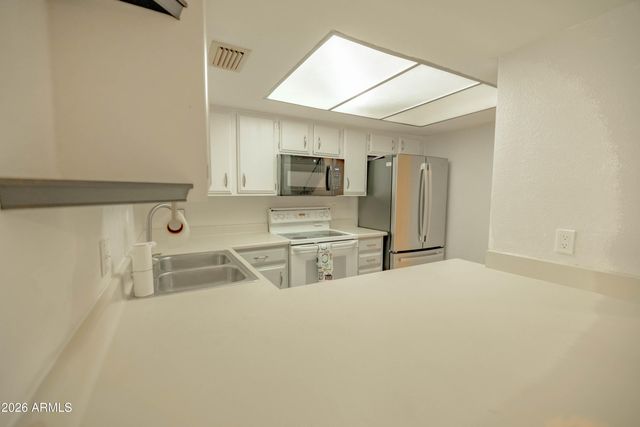1342 W EMERALD Avenue 339, Mesa, AZ 85202