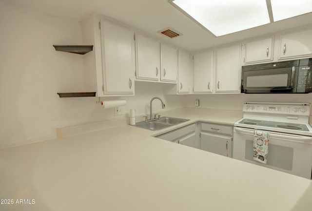 1342 W EMERALD Avenue 339, Mesa, AZ 85202