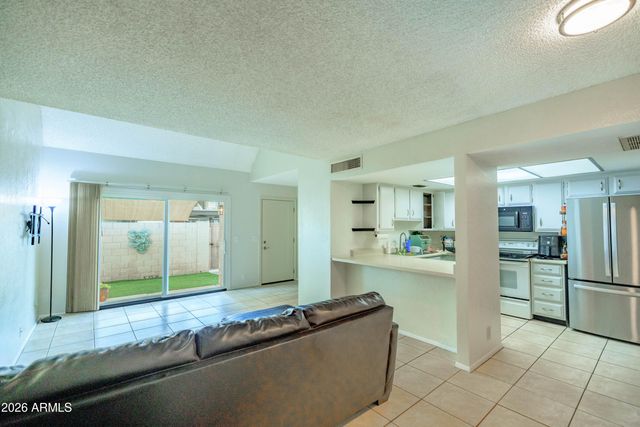 1342 W EMERALD Avenue 339, Mesa, AZ 85202