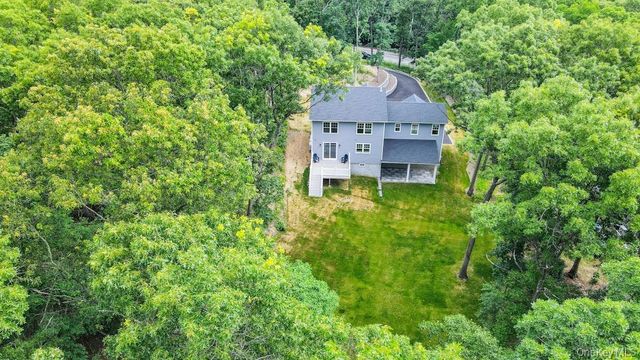 597 Pulaski Road, Kings Park, NY 11754