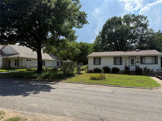 1615 Oak Street, Mckinney, TX 75069