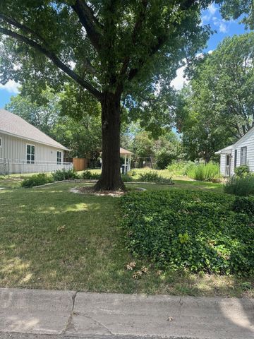 1615 Oak Street, Mckinney, TX 75069