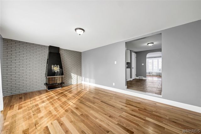 206 Wrexham Court North, Tonawanda, NY 14150