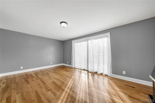 206 Wrexham Court North, Tonawanda, NY 14150
