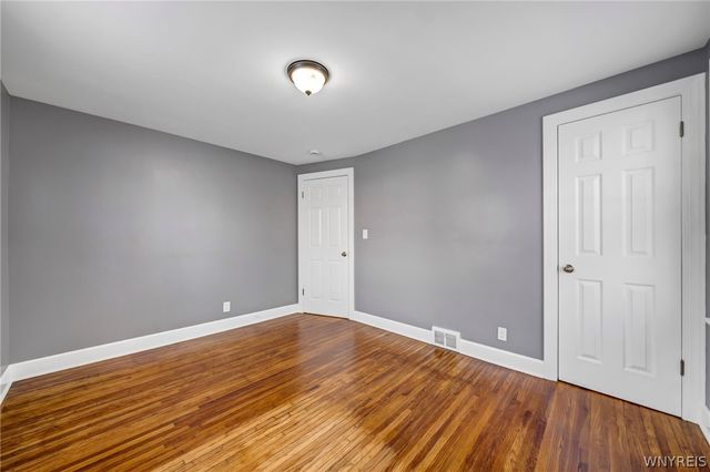206 Wrexham Court North, Tonawanda, NY 14150