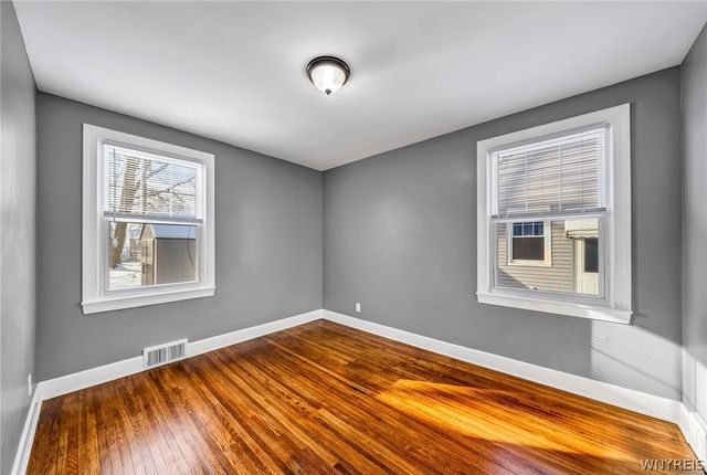 206 Wrexham Court North, Tonawanda, NY 14150