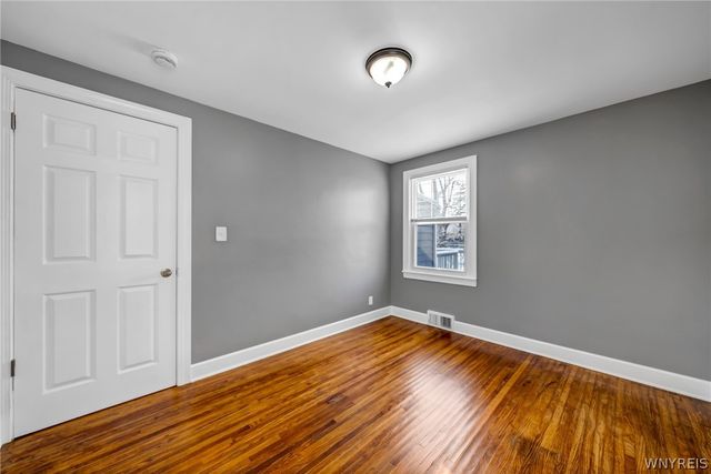 206 Wrexham Court North, Tonawanda, NY 14150