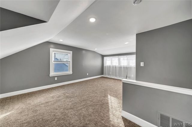 206 Wrexham Court North, Tonawanda, NY 14150