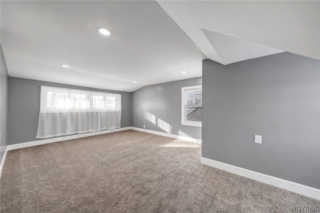 206 Wrexham Court North, Tonawanda, NY 14150