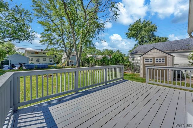 206 Wrexham Court North, Tonawanda, NY 14150