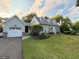 223 CENTER ST, Moorestown, NJ 08057