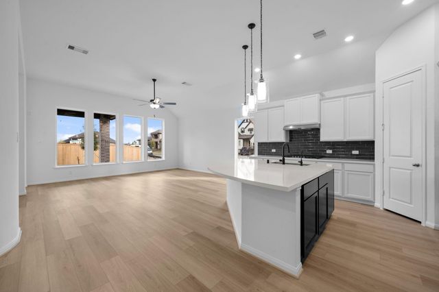 10710 Yellow Wild Indigo Lane, Cypress, TX 77433