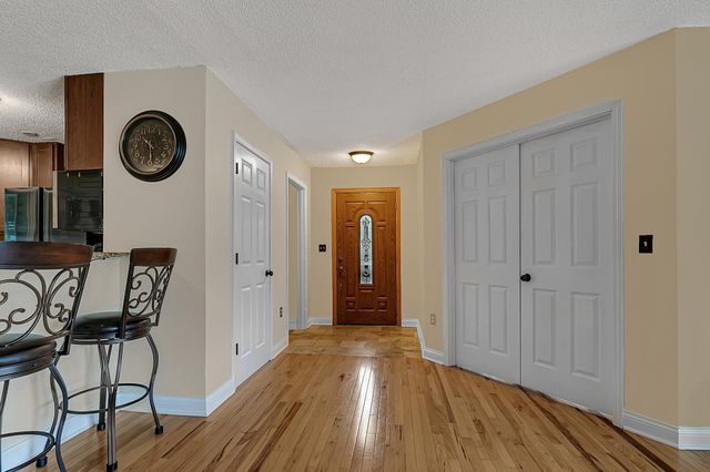 410 57th Place NE, Fridley, MN 55432