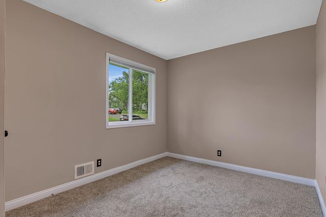 410 57th Place NE, Fridley, MN 55432