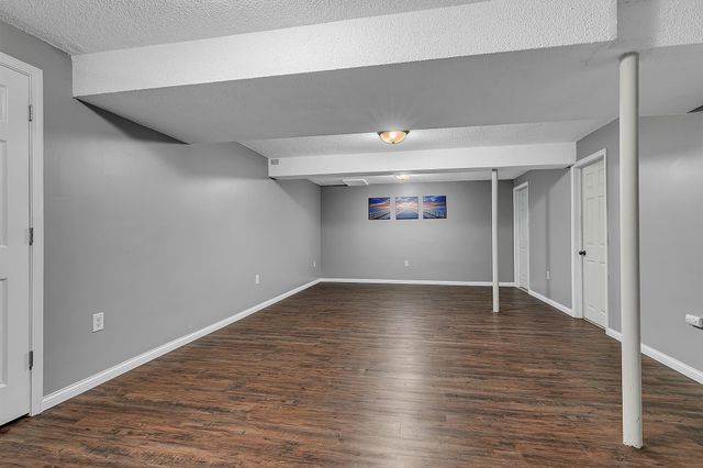 410 57th Place NE, Fridley, MN 55432