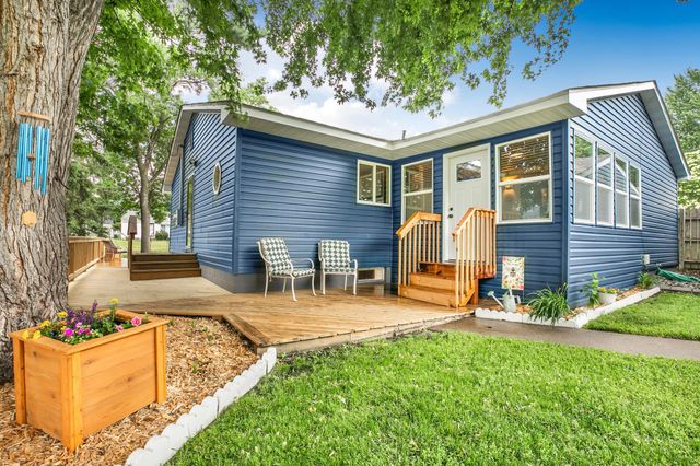 410 57th Place NE, Fridley, MN 55432