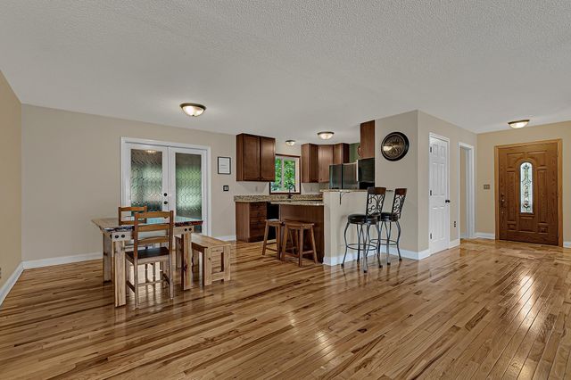 410 57th Place NE, Fridley, MN 55432