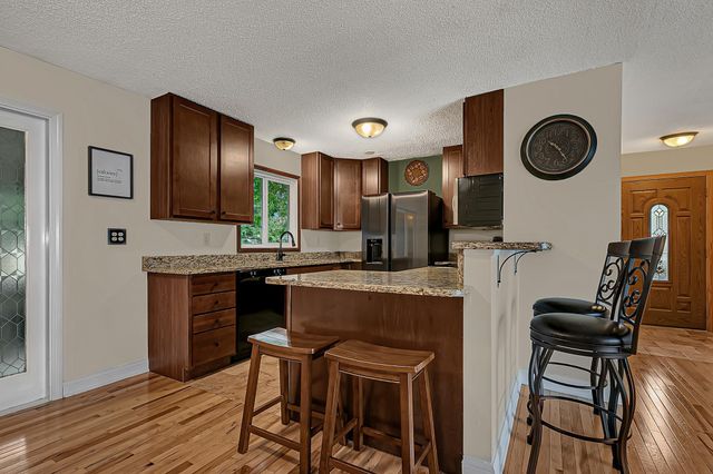 410 57th Place NE, Fridley, MN 55432