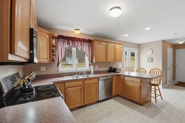 23 Bridle Path, Auburn, MA 01501