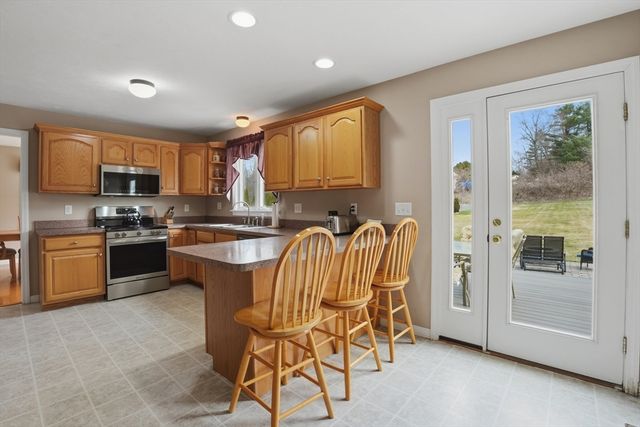 23 Bridle Path, Auburn, MA 01501