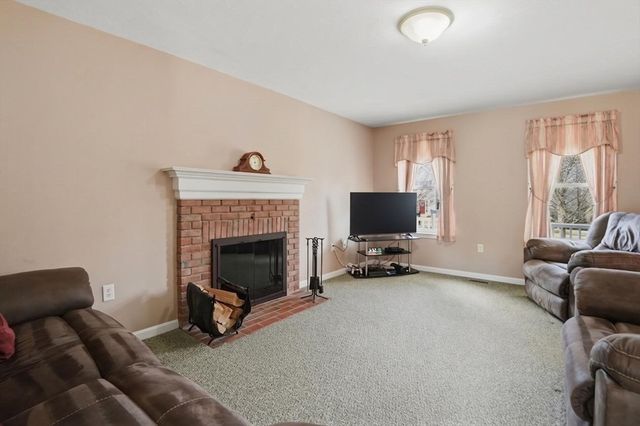 23 Bridle Path, Auburn, MA 01501