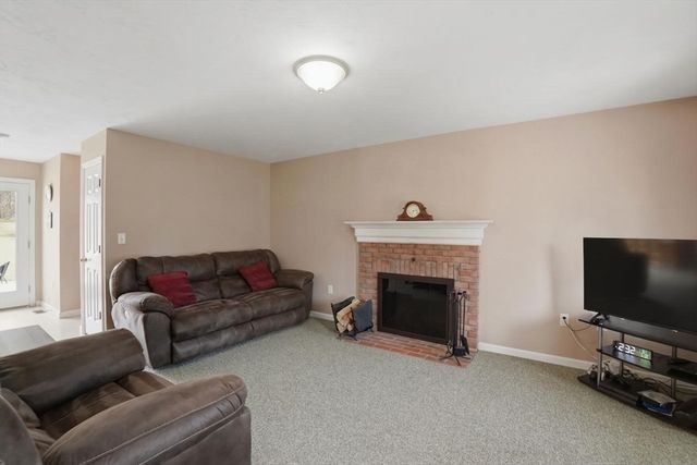 23 Bridle Path, Auburn, MA 01501