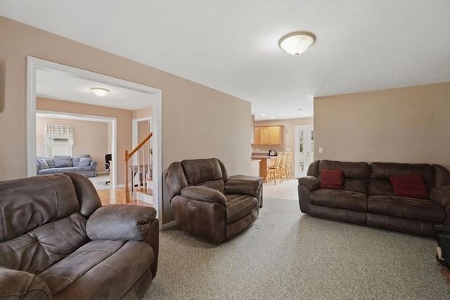 23 Bridle Path, Auburn, MA 01501