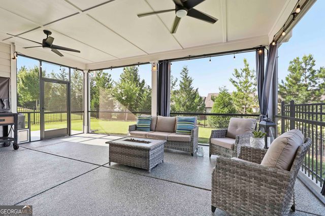 333 Cottonwood Circle, Peachtree City, GA 30269