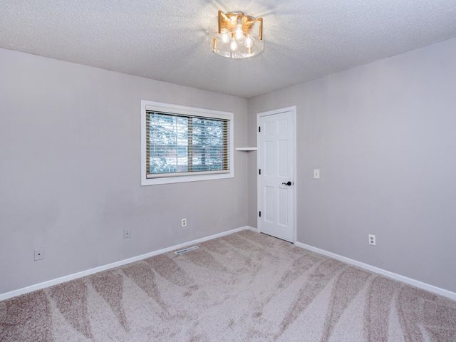 129 Hemlock Place, Vadnais Heights, MN 55127