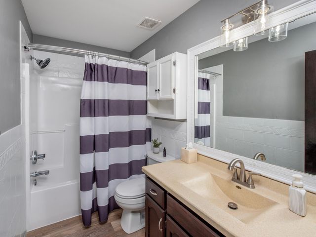 129 Hemlock Place, Vadnais Heights, MN 55127