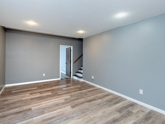 129 Hemlock Place, Vadnais Heights, MN 55127