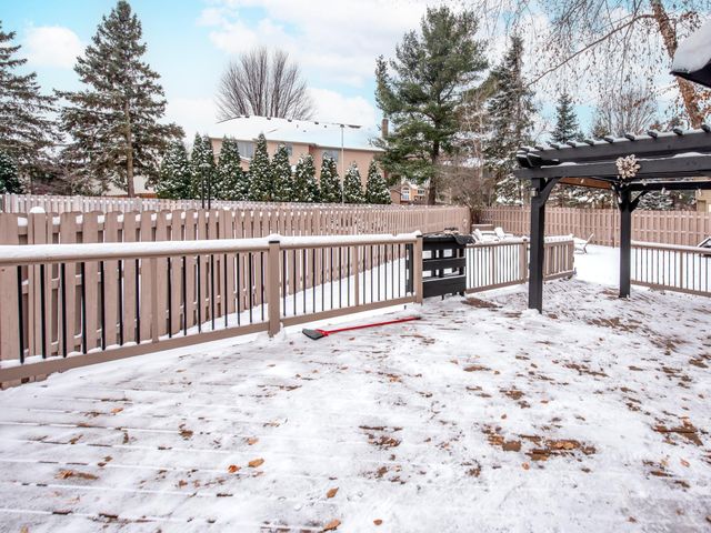 129 Hemlock Place, Vadnais Heights, MN 55127