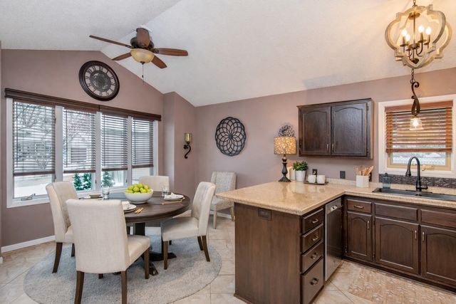 129 Hemlock Place, Vadnais Heights, MN 55127