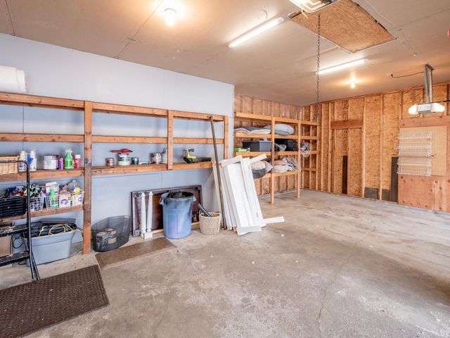 129 Hemlock Place, Vadnais Heights, MN 55127