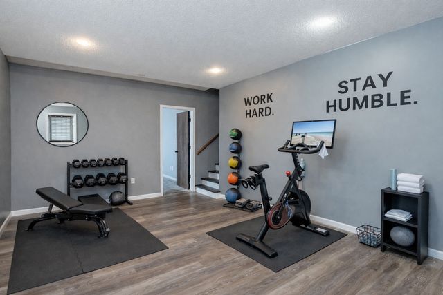 129 Hemlock Place, Vadnais Heights, MN 55127