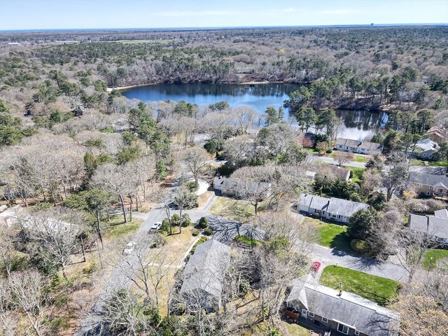 7 Linnell Ln, Yarmouth, MA 02675