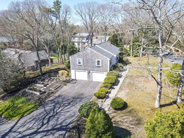7 Linnell Ln, Yarmouth, MA 02675