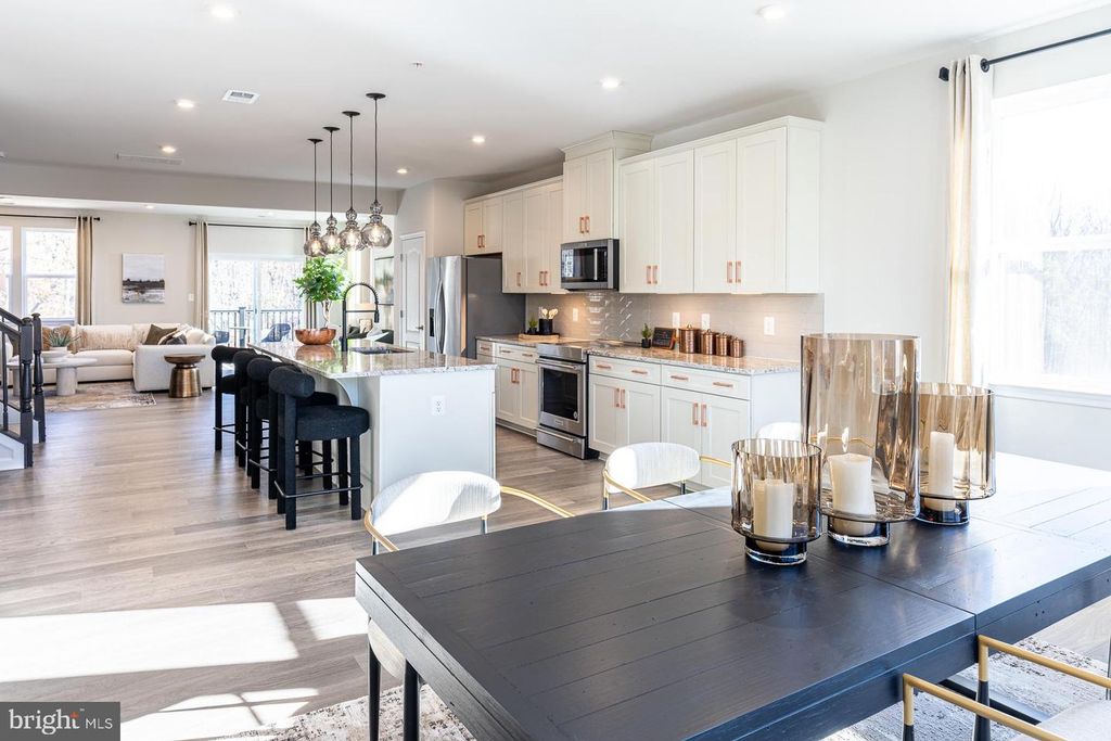Image 5 of property listing at 93 CENTRAL AVE, Gaithersburg, MD 20877