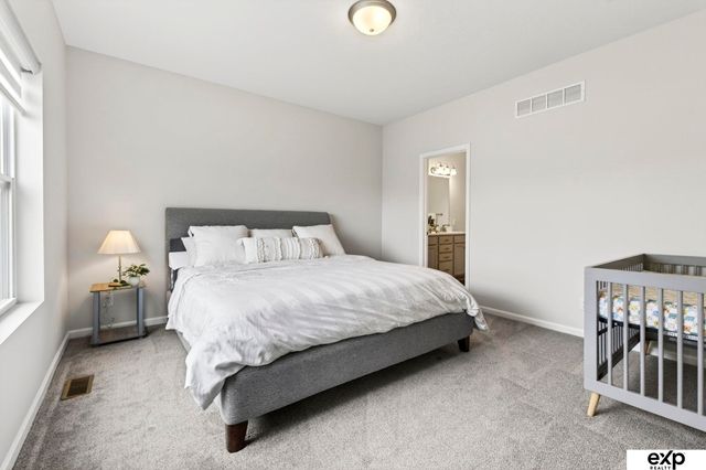 20882 Camelback Avenue, Gretna, NE 68028