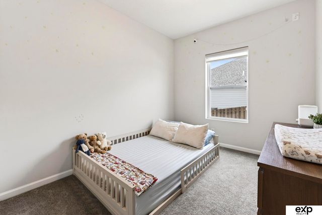 20882 Camelback Avenue, Gretna, NE 68028