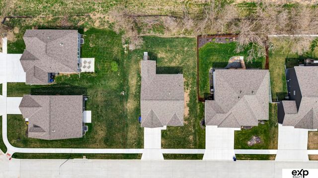 20882 Camelback Avenue, Gretna, NE 68028