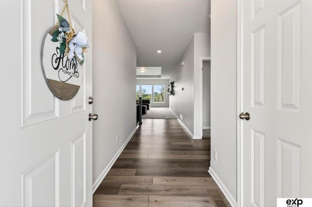 20882 Camelback Avenue, Gretna, NE 68028