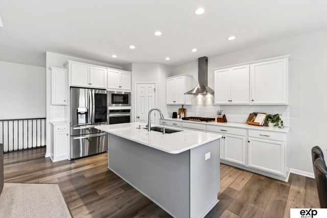 20882 Camelback Avenue, Gretna, NE 68028