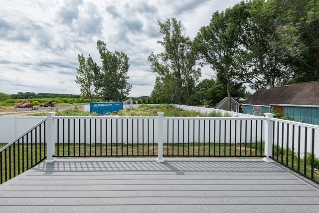 10 Narragansett Drive, West Bridgewater, MA 02379