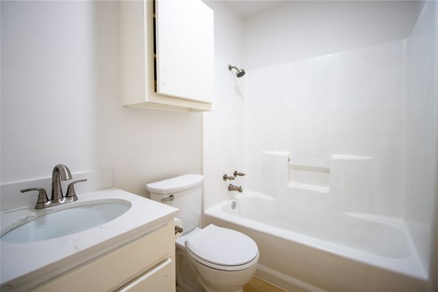 1015 Fm 1566 E, Greenville, TX 75401