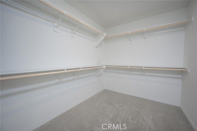 2431 Gunner Ridge Way, Rialto, CA 92377